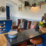 The Bibury - Westwell Downs Shepherd Huts